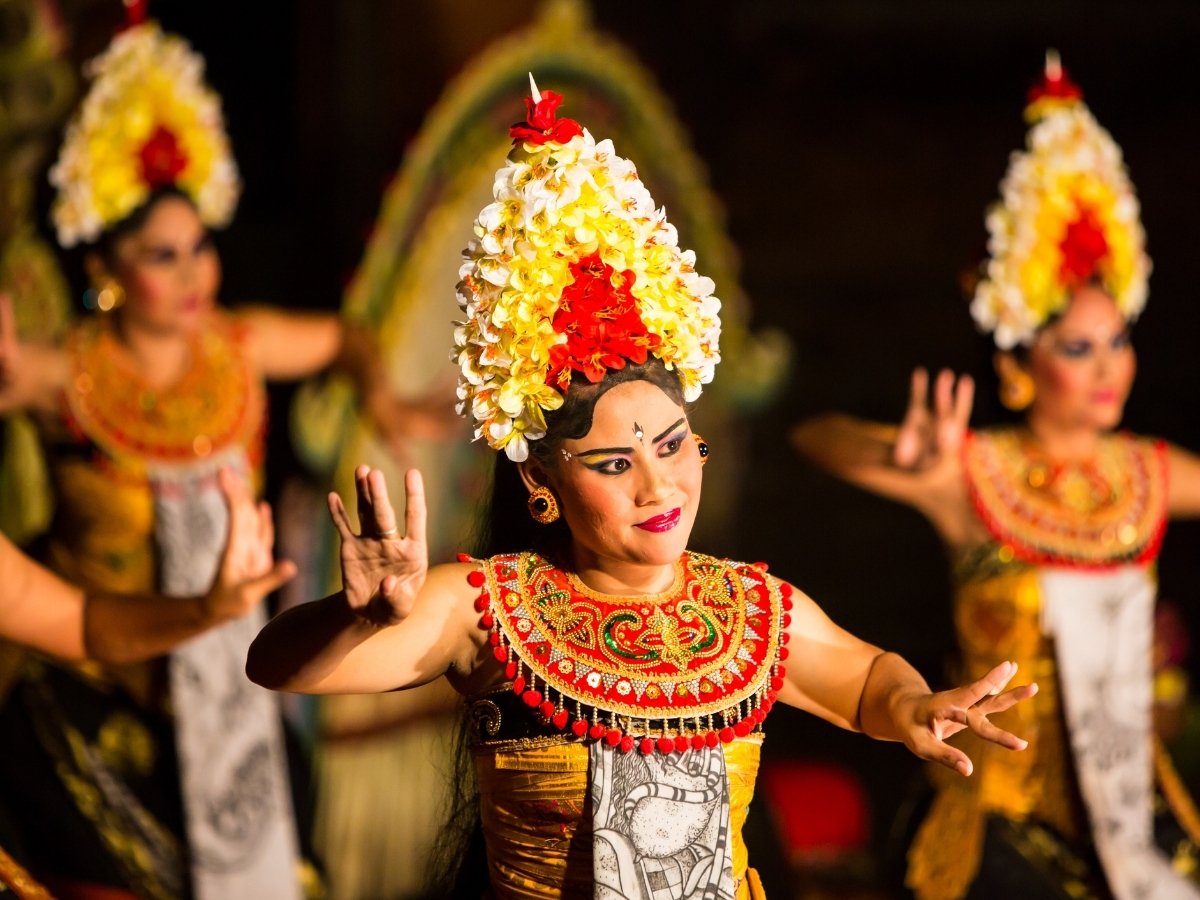 Watch a Traditional Dance Performance at Ubud Palace